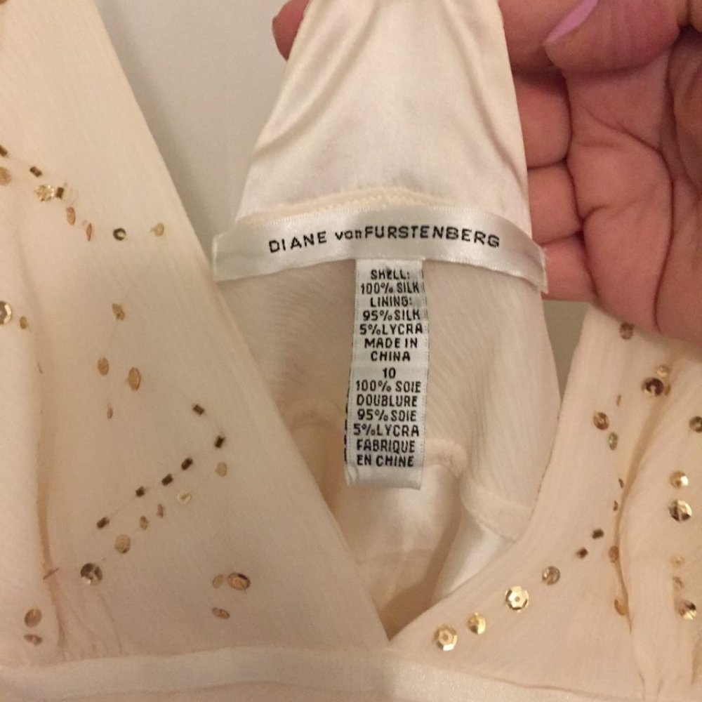 DVF Diane von Furstenberg 100% silk white top